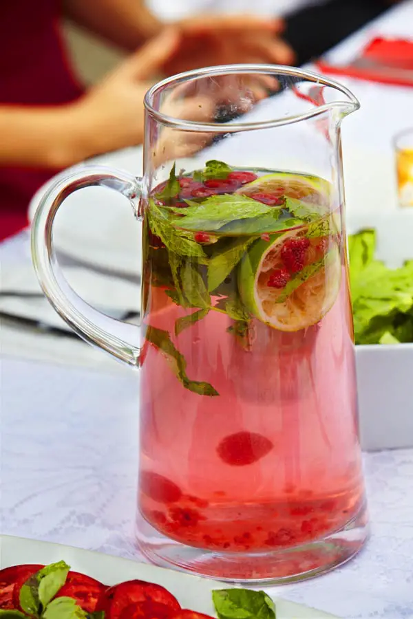 7 Detox water for weight loss